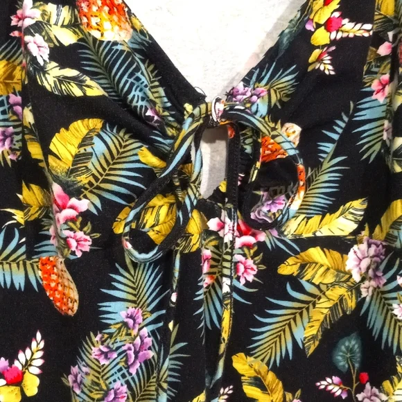 🧁B2G1🧁 Forever 21 + Black Bodycon Dress with Tropical Floral Fruit Print - Picture 3 of 7